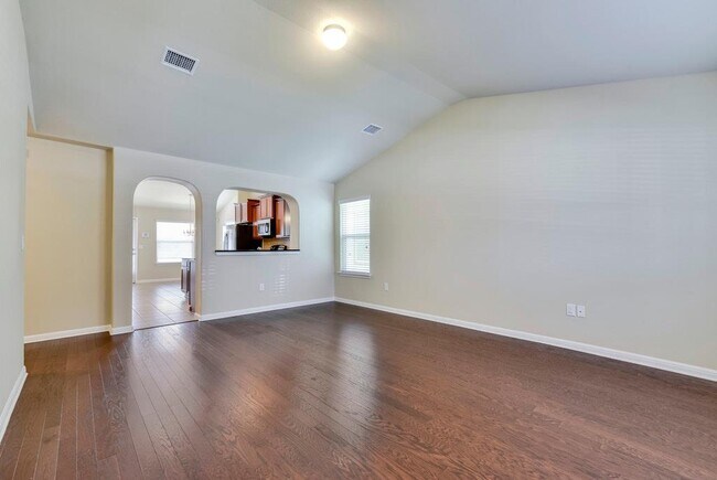 Building Photo - 18401 Friendship Hill Dr