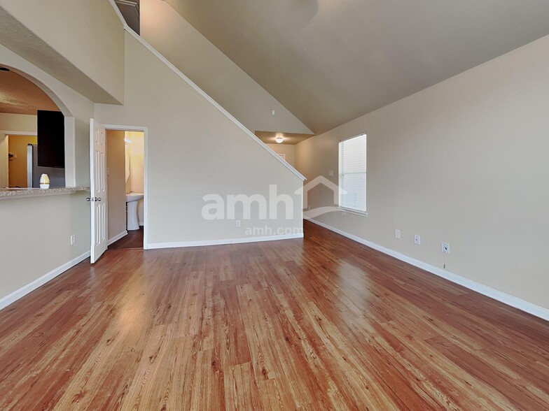 Building Photo - 2618 Bammelwood Dr