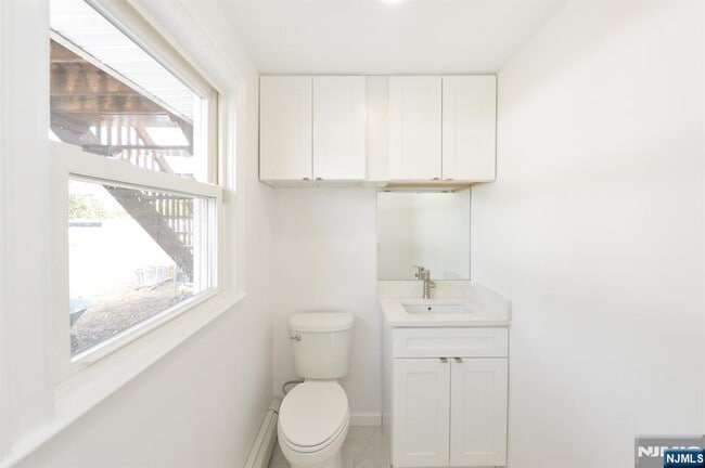 Building Photo - 269 Columbia Terrace