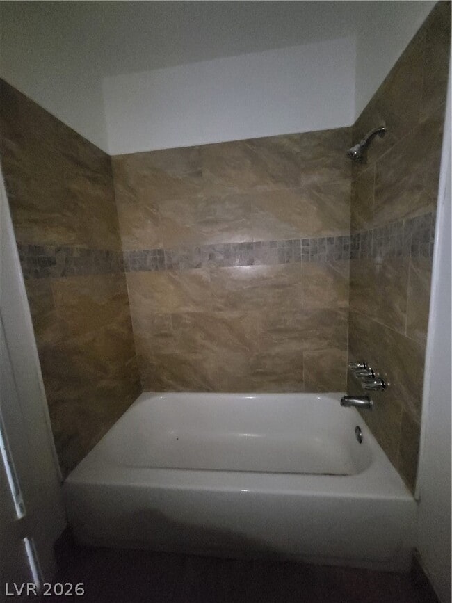 Building Photo - 717 Van Ert Ave