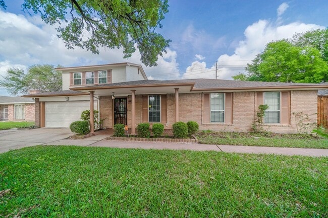 Building Photo - 10910 Vanderford Dr