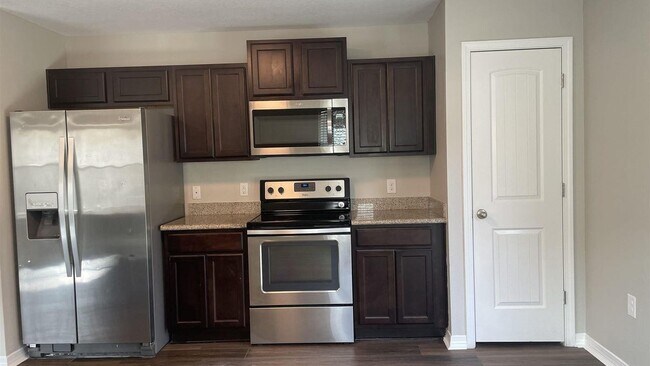 Building Photo - 10881 Chippewa Way