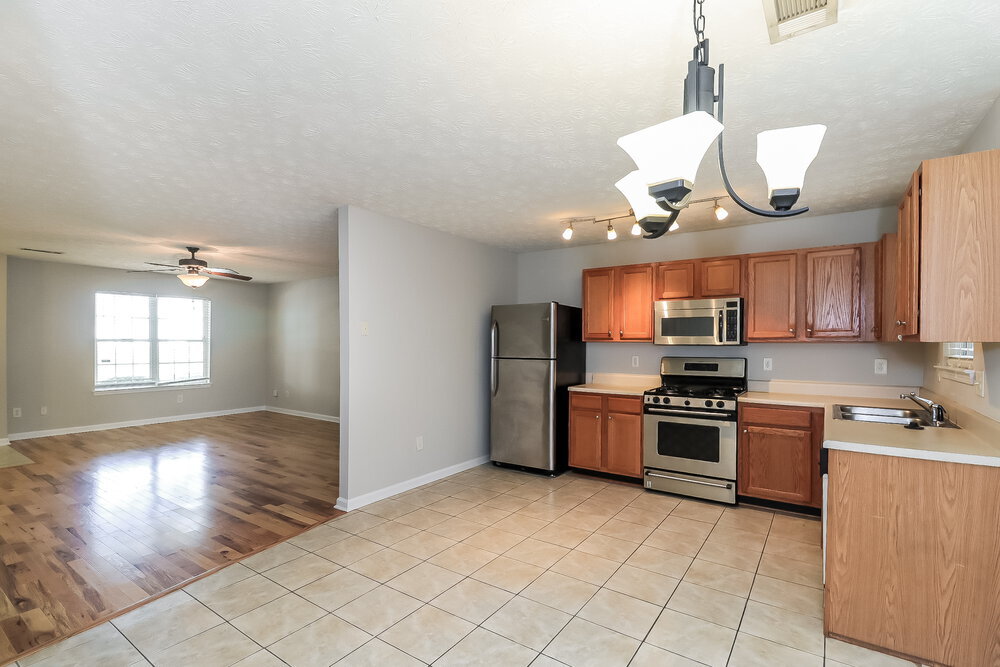 Building Photo - 86 Springbottom Dr SE