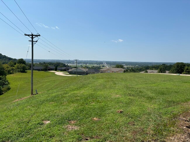 Building Photo - 1804 Cinnamon Dr