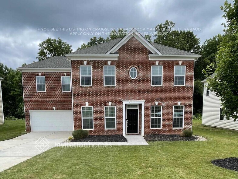 Primary Photo - 142 Sassafras Rd