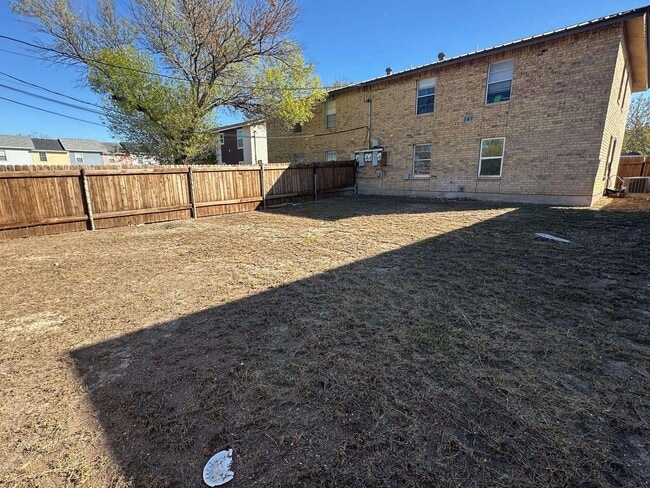 Building Photo - 109 Shannon Cir