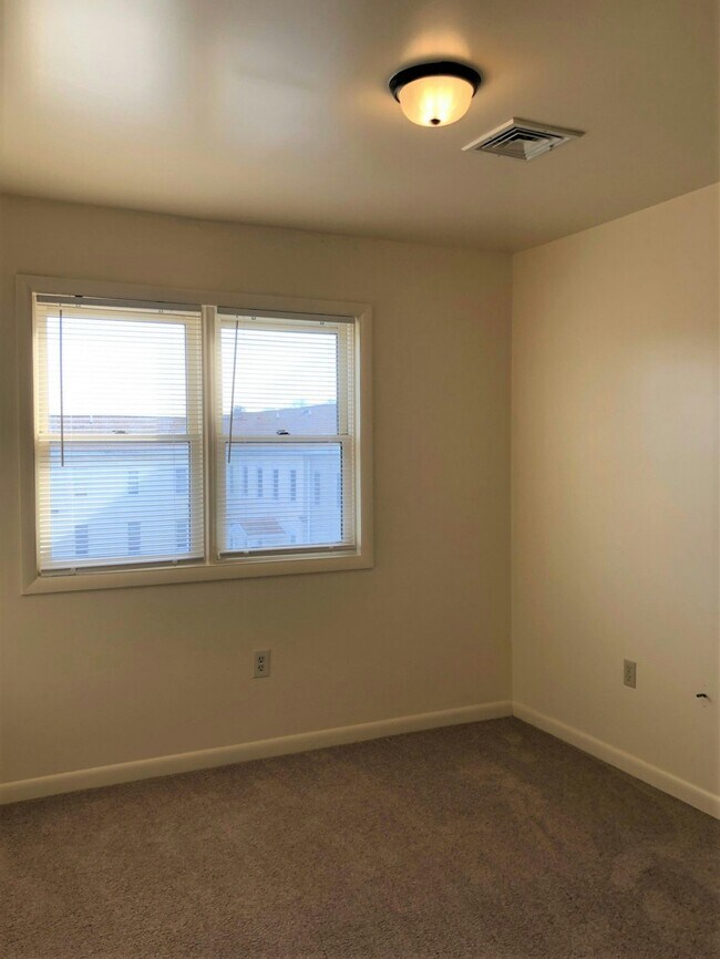 Building Photo - 105 East Allen Street, Unit 203