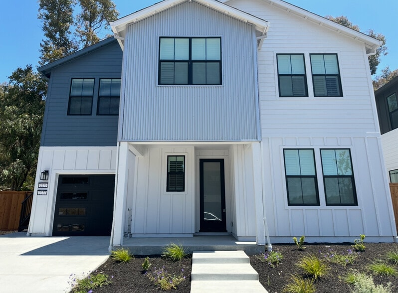Primary Photo - 2277 Versaro Dr