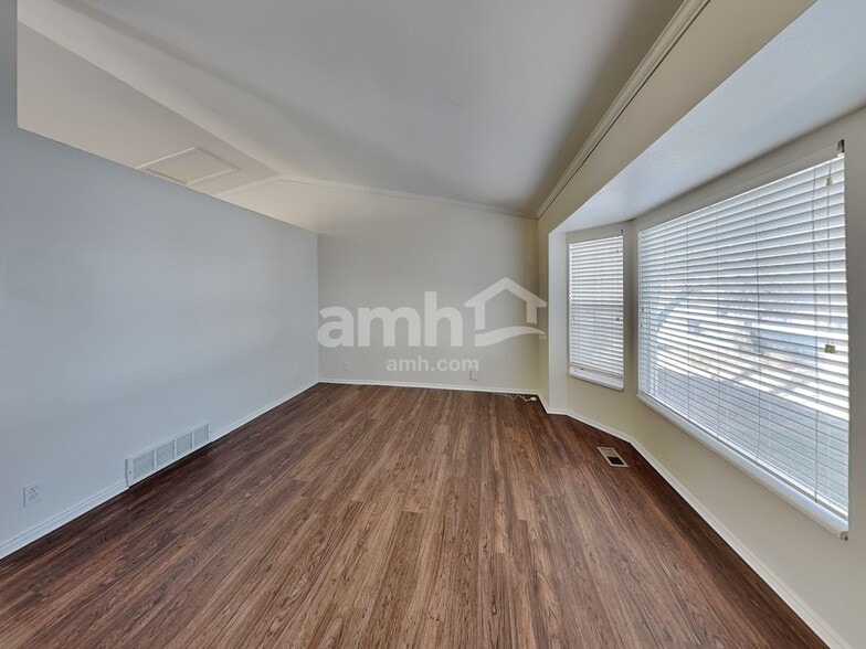 Building Photo - 6514 S 4195 W