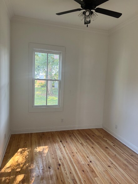 Building Photo - 265 N Dearborn St