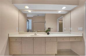 Building Photo - 1270 W Magnolia Cir