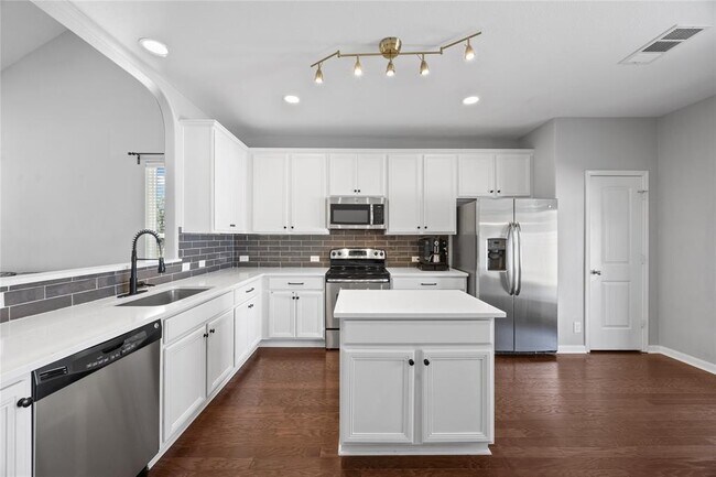 Building Photo - 772 Gabriel Mills Dr