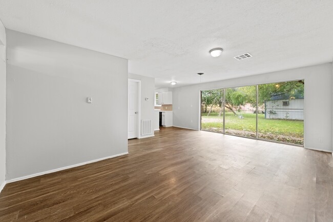 Building Photo - 408 Grantham Rd