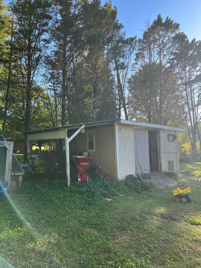Building Photo - 5109 Kelly Dr