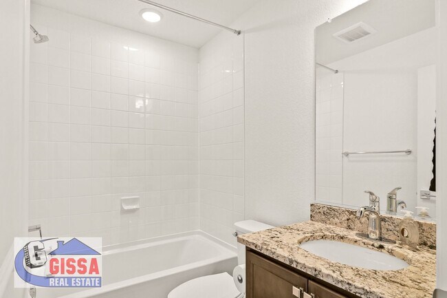 Building Photo - 1.5 year old townhome with 3 bedrooms, 2 1/2 bathrooms, 2-car garage at Victory Ridge available NOW!