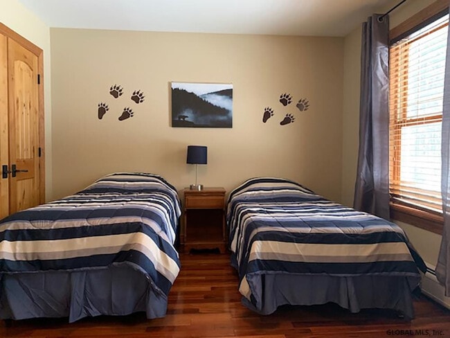 Building Photo - 32 Flat Rock Rd