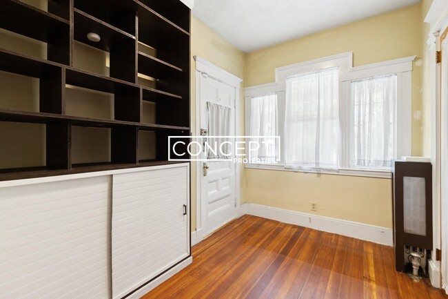 Building Photo - 46 Bromfield Rd