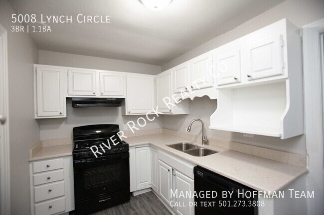 Building Photo - 5008 Lynch Dr