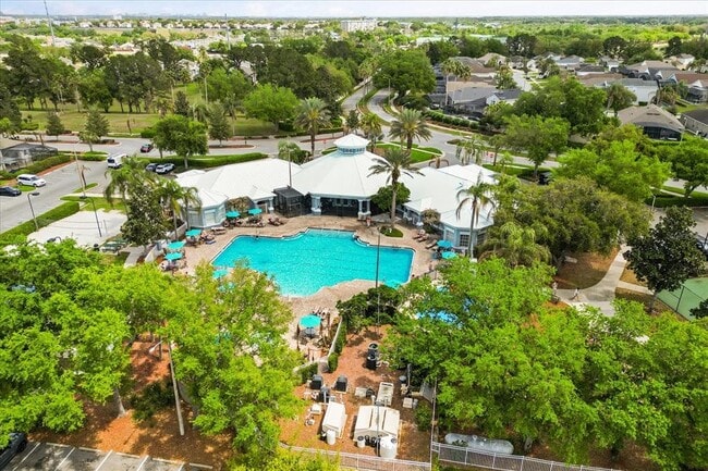 Building Photo - 8101 Coconut Palm Way