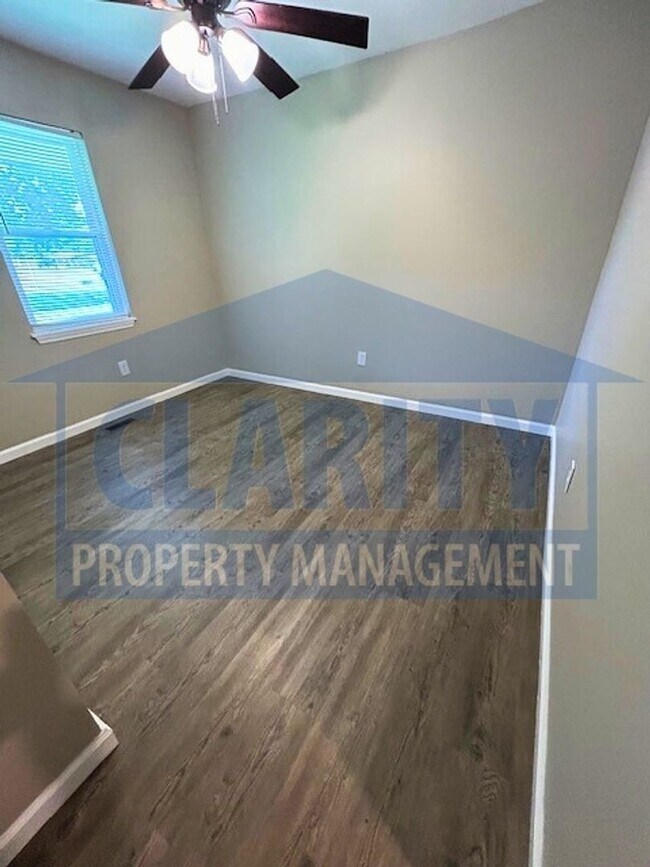 Building Photo - 615 Beech Cir NW