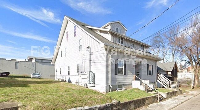 Building Photo - 121 Pruett Pl