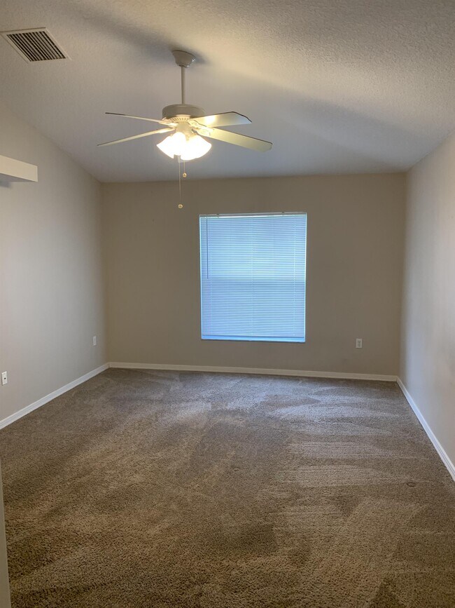 Building Photo - 1251 Creekview Ct