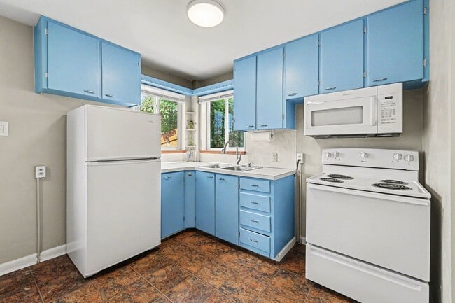 Building Photo - Platte Park Charmer with Sunny Spaces, Cool AC & a Private Backyard Retreat