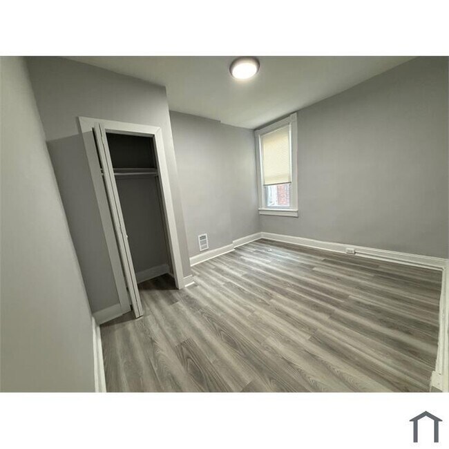 Building Photo - 3 Bedroom in 21218