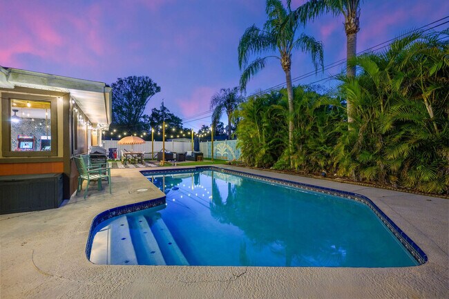 Building Photo - 1132 Gershwin Dr