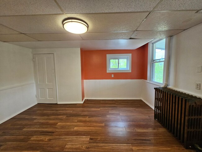Building Photo - 2 bedroom Cozy Bungalow in Etna!