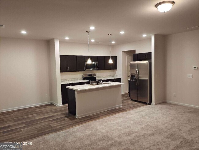 Building Photo - 72 Professional Pl