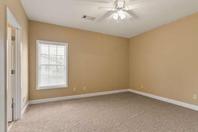 Building Photo - Charming 3 Bedroom 3 Bath Home Available in Fall 2025! Apply Today!