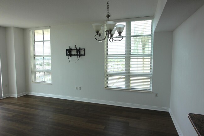 Building Photo - 350 N Federal Hwy