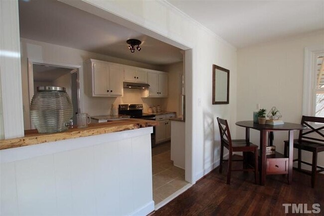 Building Photo - Updated single-family home in downtown Raleigh