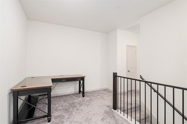 Building Photo - 988 Emil Pl