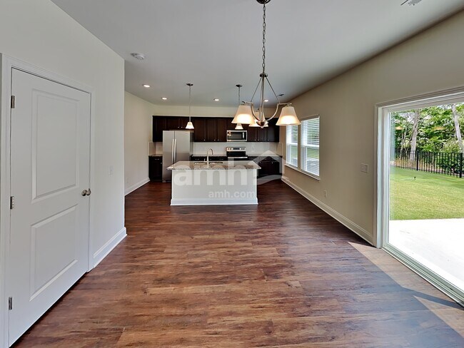 Building Photo - 5944 Hagar Vly Dr