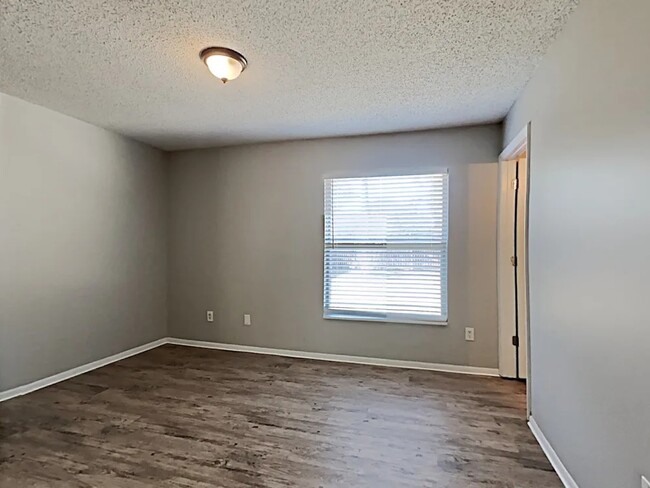 Building Photo - 5956 Chevelle Dr