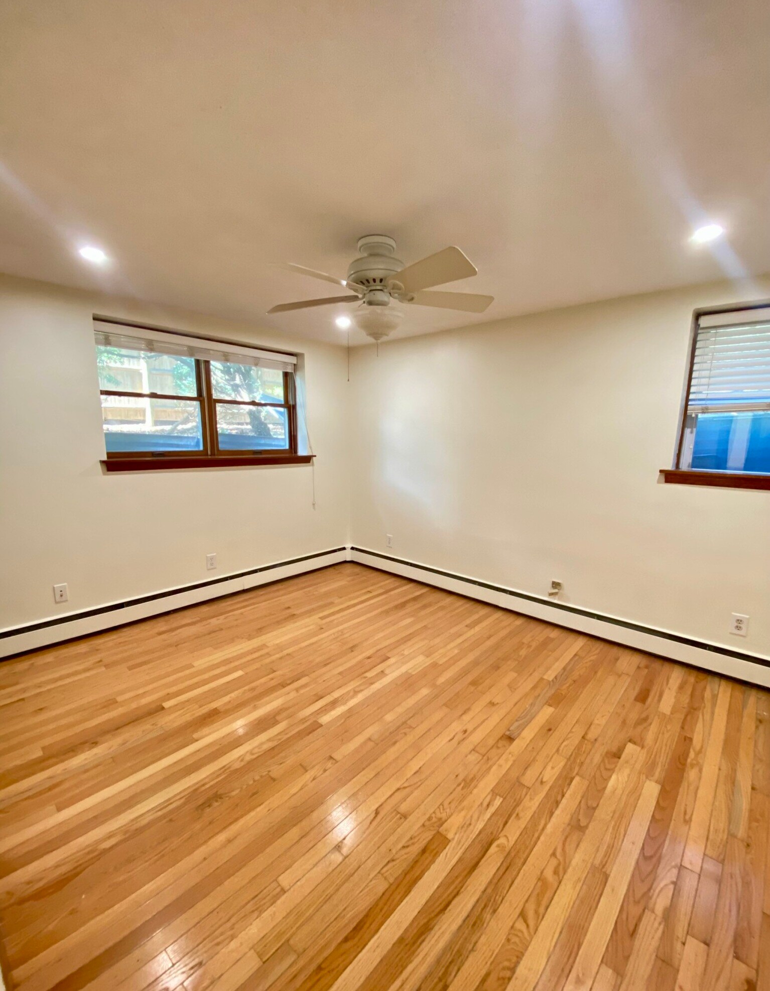 Building Photo - 31 Loomis St