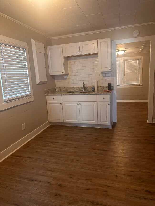 Building Photo - 45 Garden St