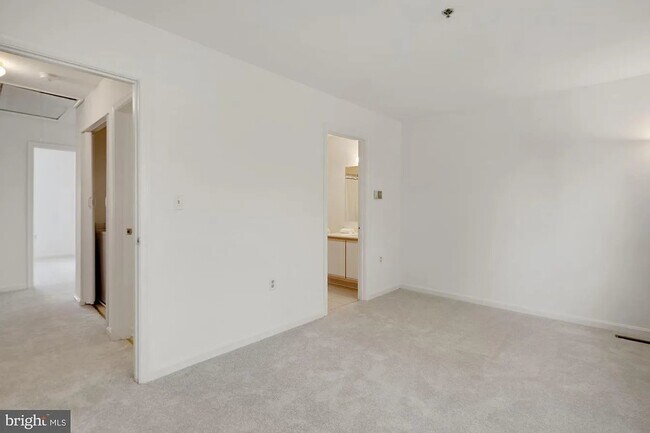 Building Photo - 505 McManus Way