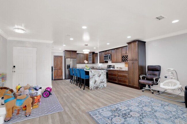 Building Photo - 1167 Lake Blanche Dr