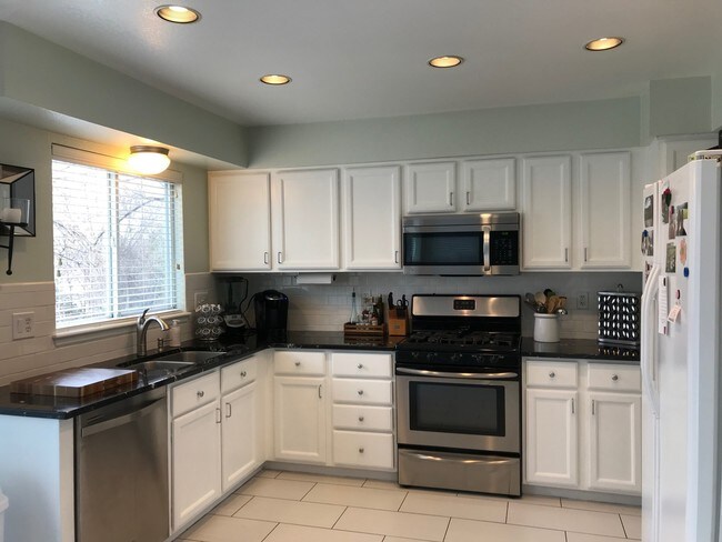 Building Photo - Fabulous 4BR home in the heart of Broomfield