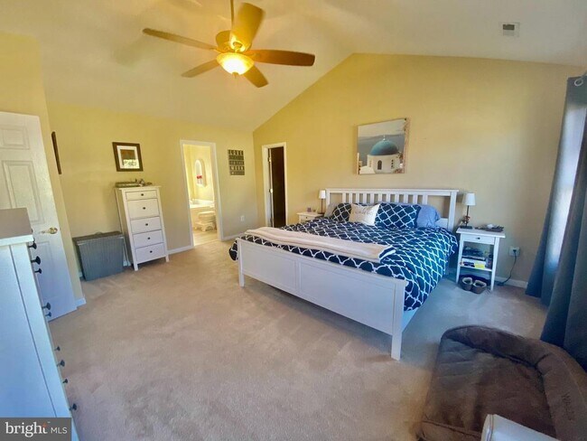 Building Photo - 64 Tavern Rd