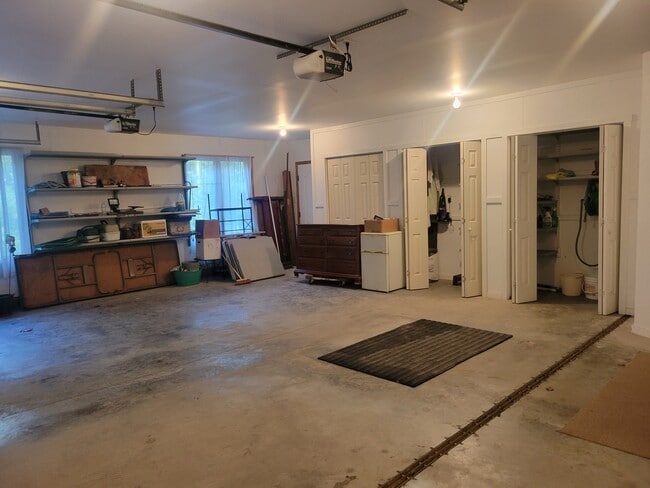Building Photo - 15615 Green Mountain Rd