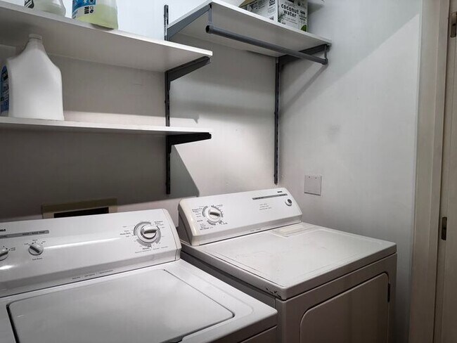 Building Photo - Charming Two Bedroom Pacific Grove Home