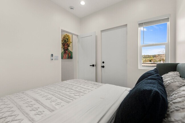 Building Photo - Brand new!