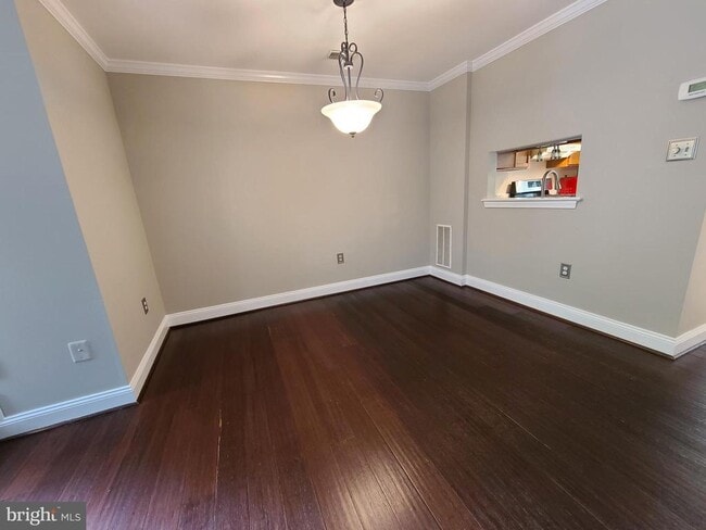 Primary Photo - 7420 Houndsbury Ct