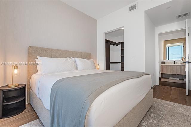 Building Photo - 398 NE 5th St