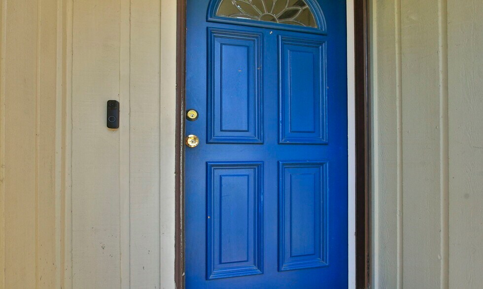 Building Photo - 21306 Park Run Drive