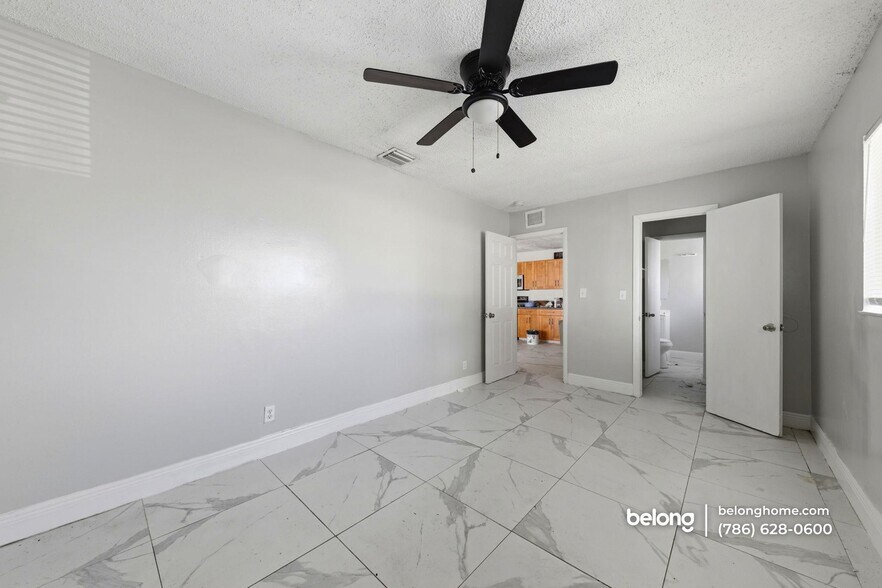 Building Photo - 5700 NW 28th St